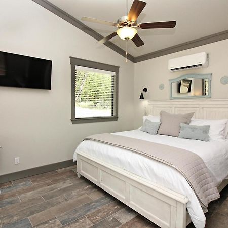 Green Acres Cottages - Fredericksburg Suite Wimberley Exteriör bild
