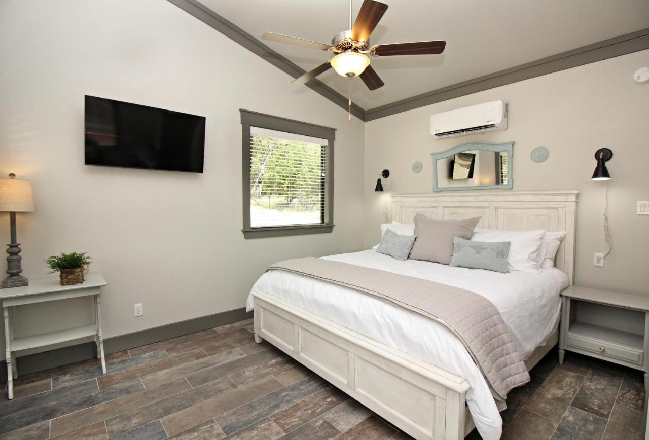 Green Acres Cottages - Fredericksburg Suite Wimberley Exteriör bild
