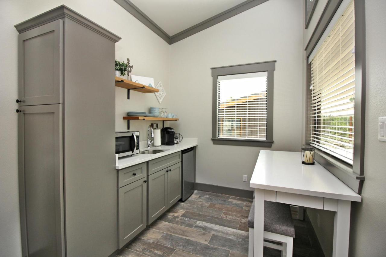 Green Acres Cottages - Fredericksburg Suite Wimberley Exteriör bild
